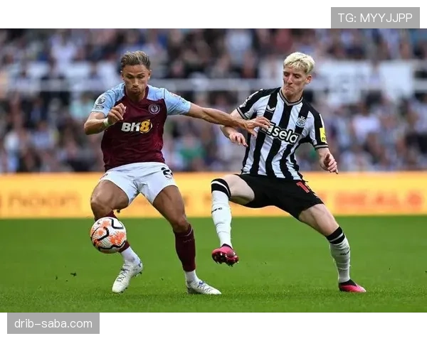 伊萨克与沃特金斯锋线效率差异：战术适配性与进攻贡献解析